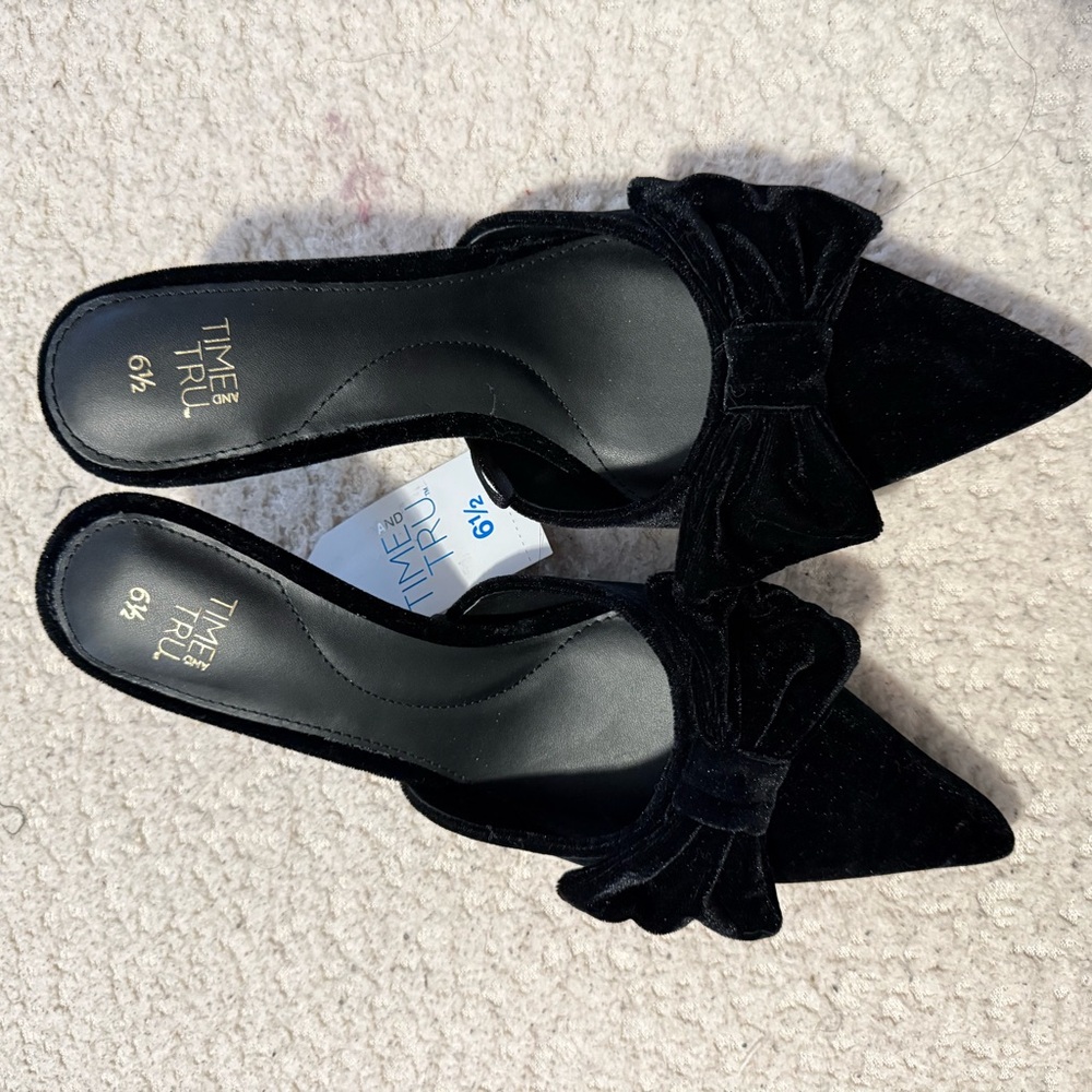 Time and Tru Black Velvet Pointed Bow Mules